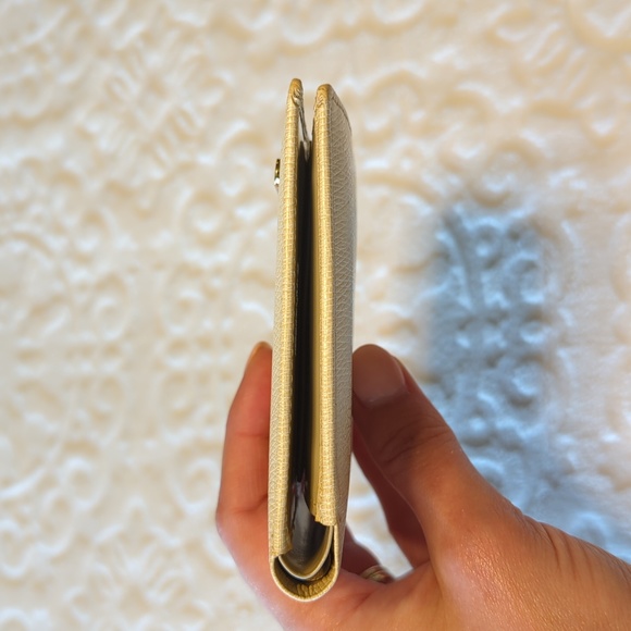 BURBERRYS Cream Leather Authentic Vintage Bifold Wallet - RARE Color! - Picture 11 of 14